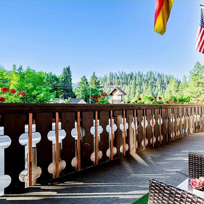 Evergreen Inn レブンワース エクステリア 写真